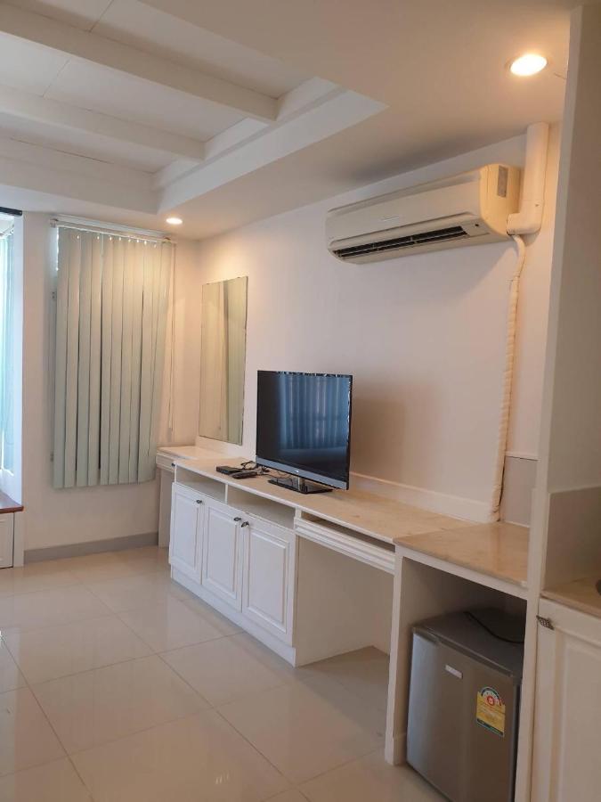 Hotel Aora Boutique Sutthisan Bangkok