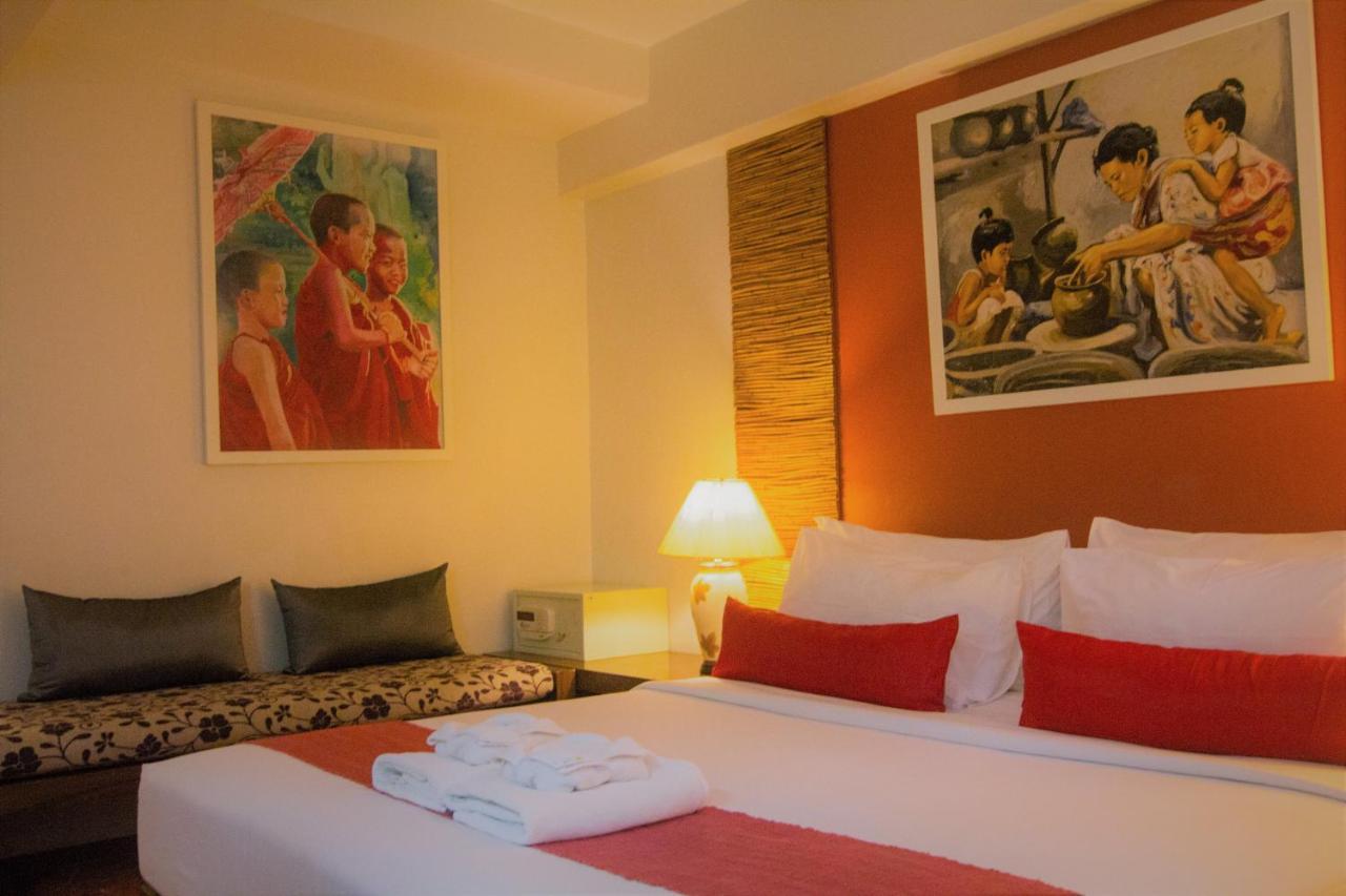 Cha-cha Banglumphu Hotel 3*