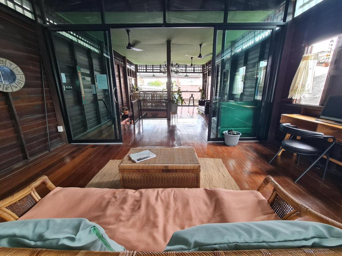 Non House บ้านนอนโฮสเทล