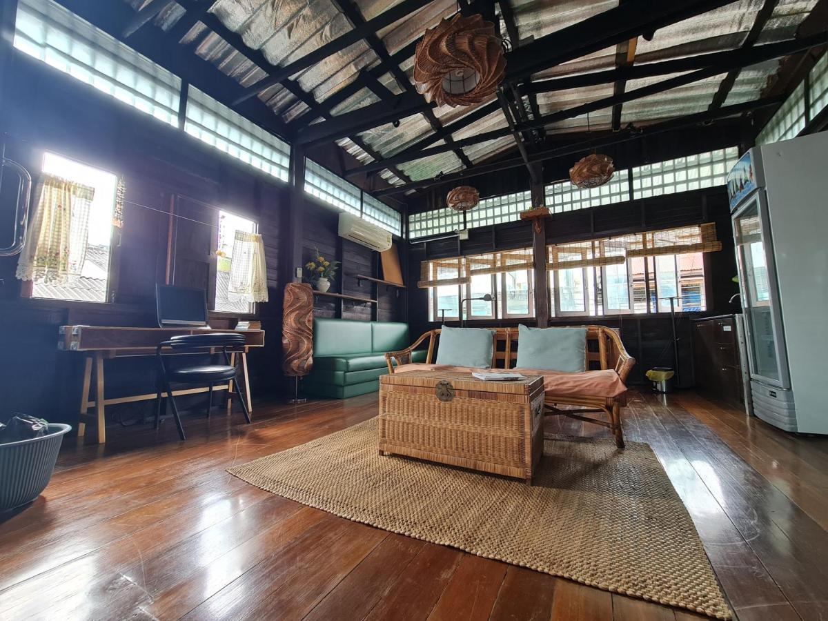 Non House บ้านนอนโฮสเทล *