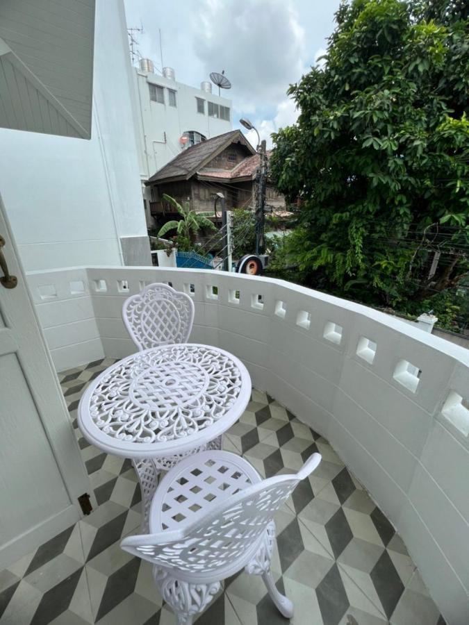 Roomquest Rim Praya Dinsor Road 3*