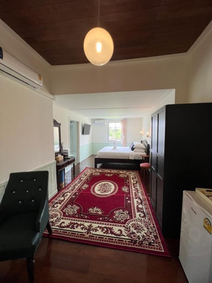 Hotel Roomquest Rim Praya Dinsor Road Banguecoque