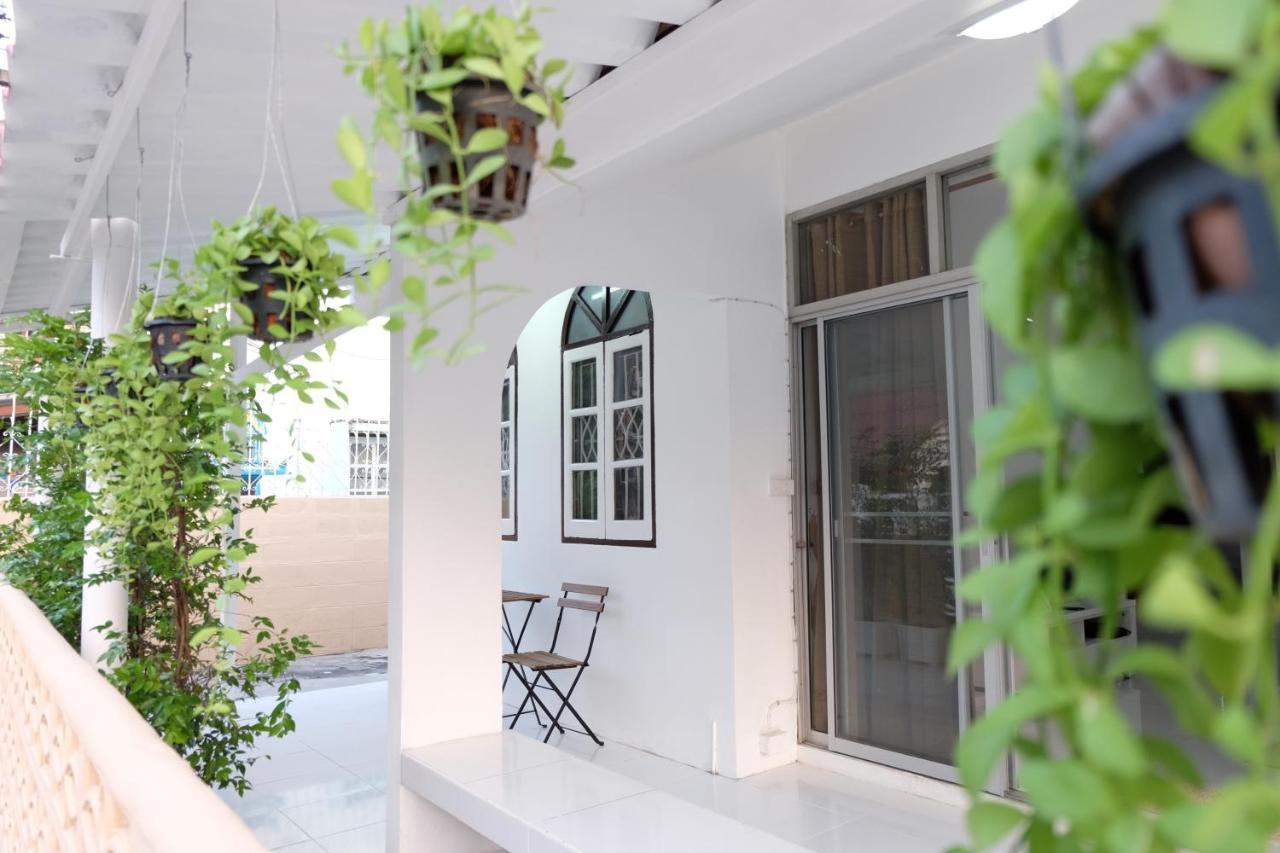 Chatuchak Art & Nature House Holiday home *