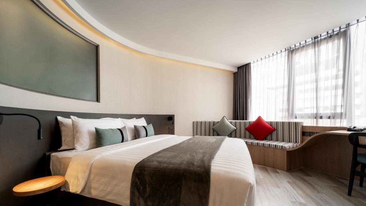 Hotel Seekers Finders Rama Iv Surestay Collection By Bw Bangkok