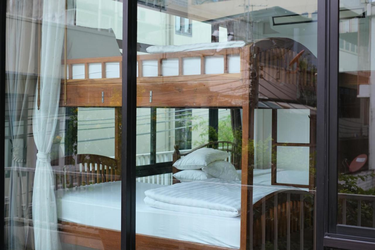 Feung Nakorn Balcony And Cafe