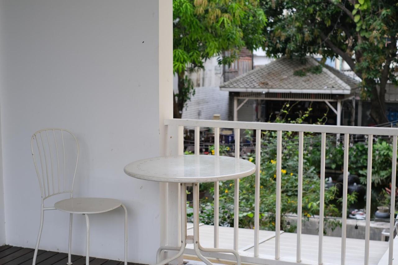Feung Nakorn Balcony And Cafe Hotel Bangkok