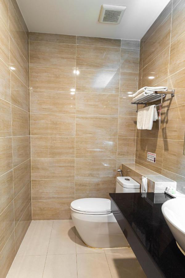 Leela Orchid Hotel 3*