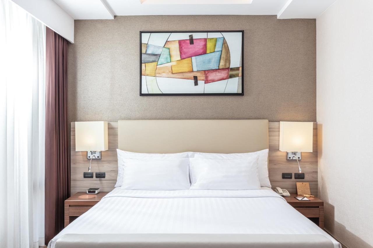 Adelphi Forty-nine 4* Bangkok