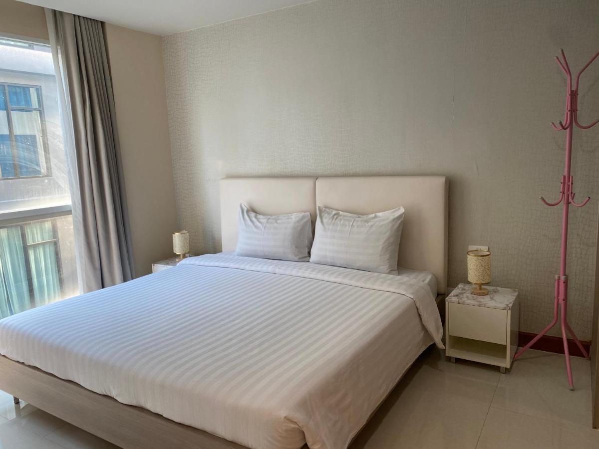 Bedroom With Kitchen Bangkok