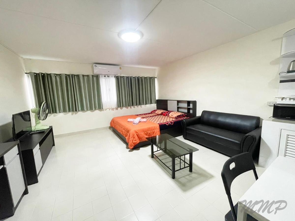 Popular Muang Thong Thani Near Impact Apartment *