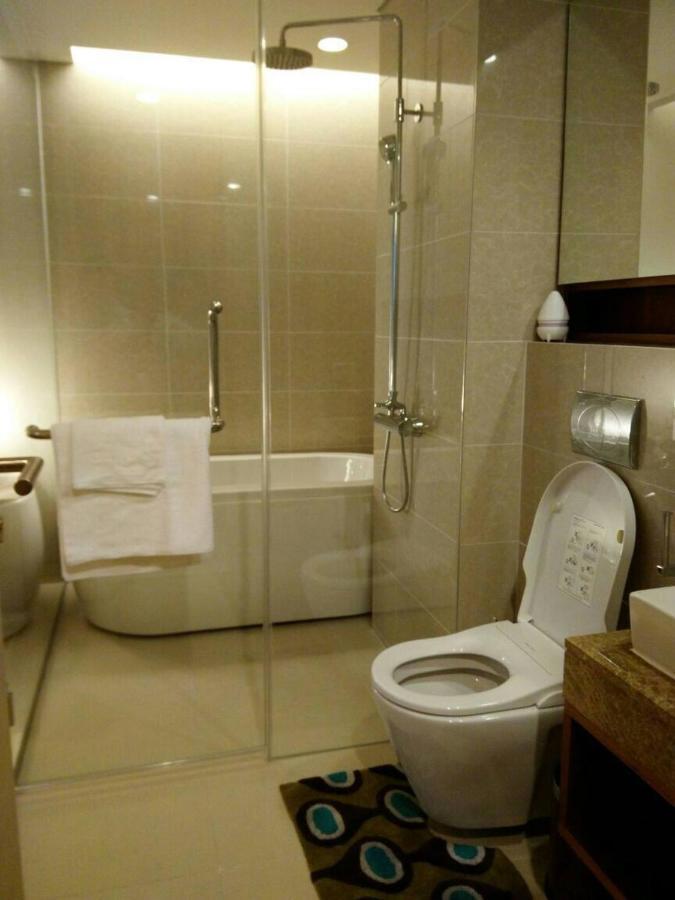 5 Stars 1 Bedroomtub Bathshower Downtown Near Emquartier Shopping Mall