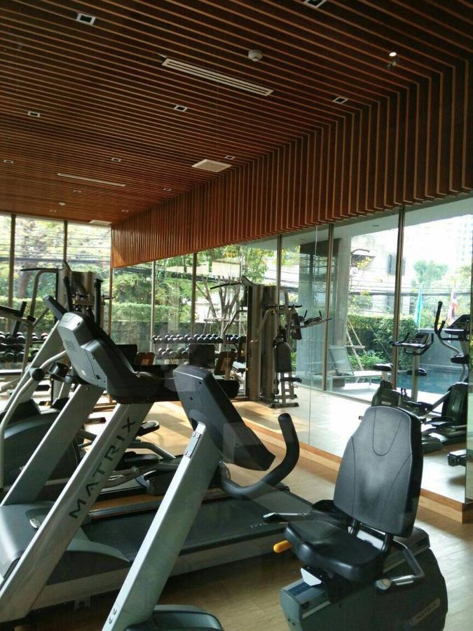 Rumah liburan 5 Stars 1 Bedroomtub Bathshower Downtown Near Emquartier Shopping Mall Bangkok