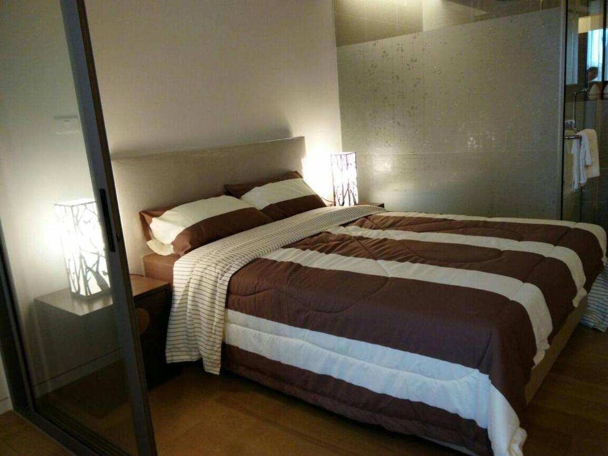 Rumah liburan 5 Stars 1 Bedroomtub Bathshower Downtown Near Emquartier Shopping Mall Bangkok