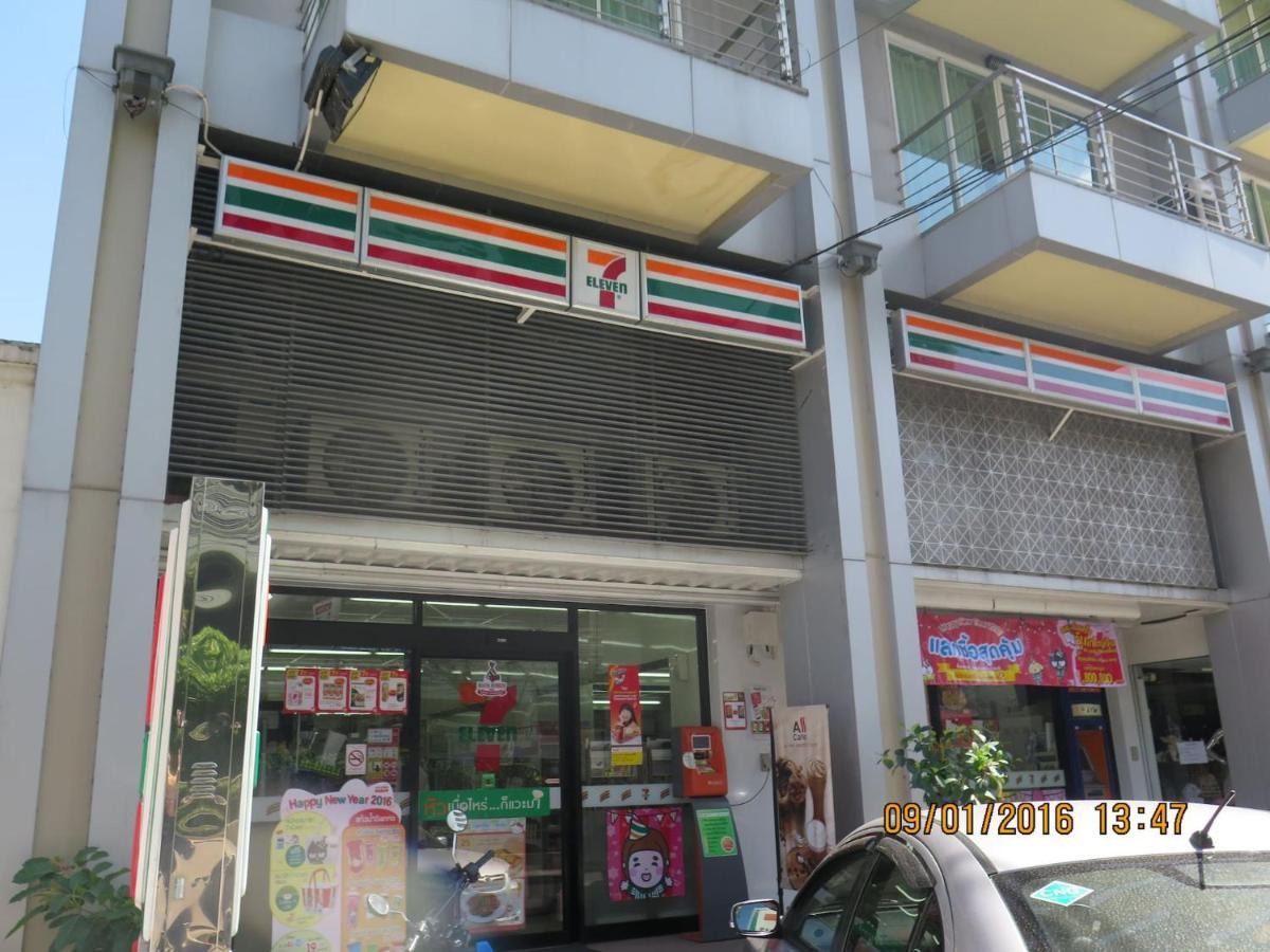 Rumah liburan 5 Stars 1 Bedroomtub Bathshower Downtown Near Emquartier Shopping Mall Bangkok