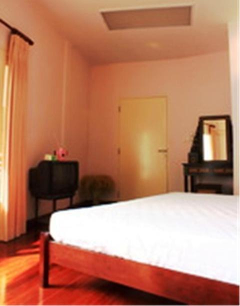 Baan Manusarn Bed & Breakfast 2*