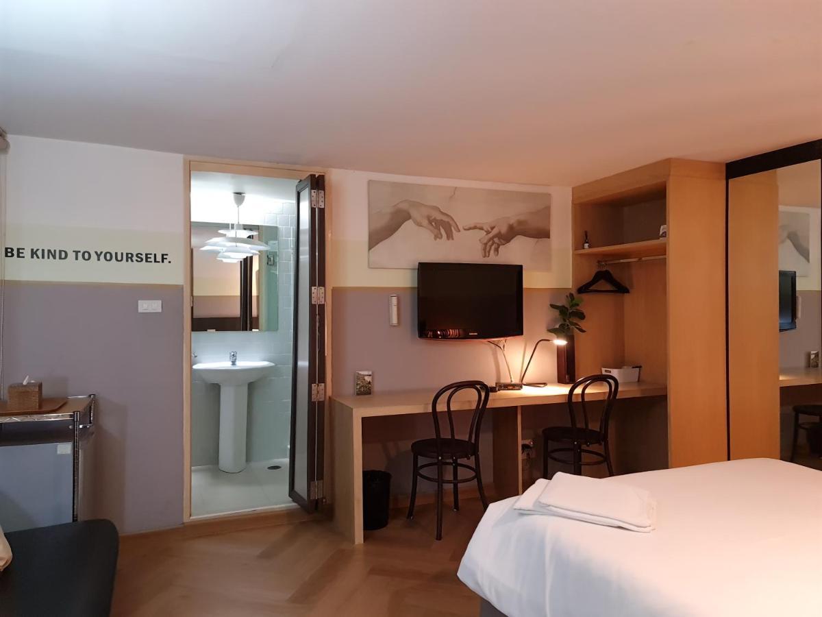 Hotel Somewhere To Escape - Hometel