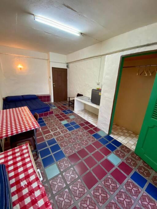 Apartment Ratanawong Place 401