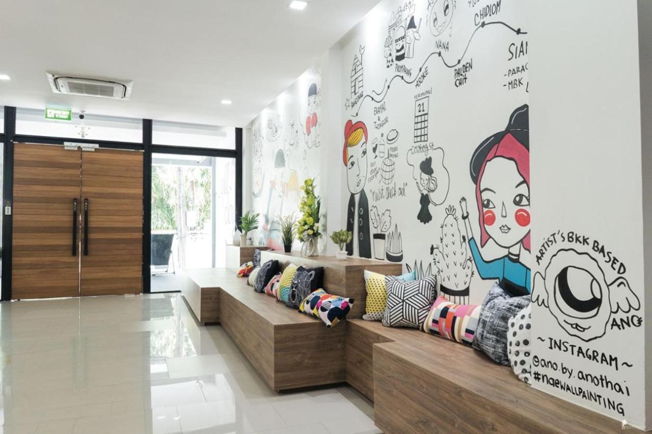 Day Hostel *