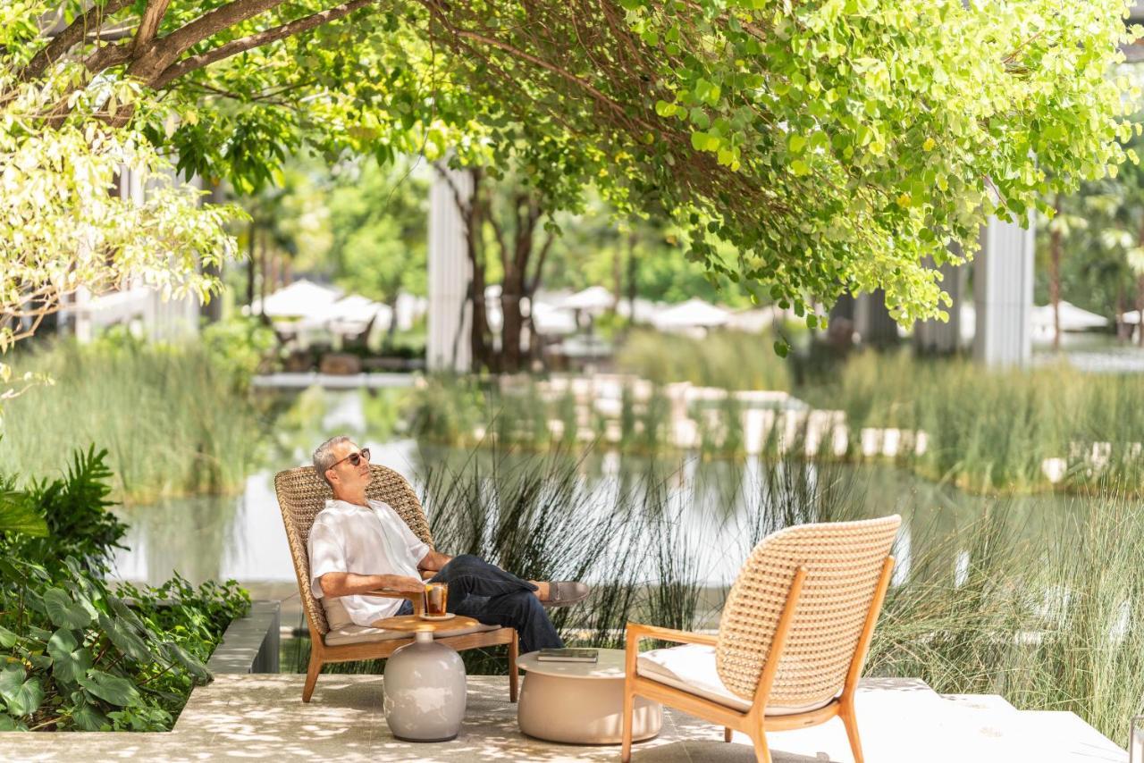 Hotel Four Seasons At Chao Phraya River 5*