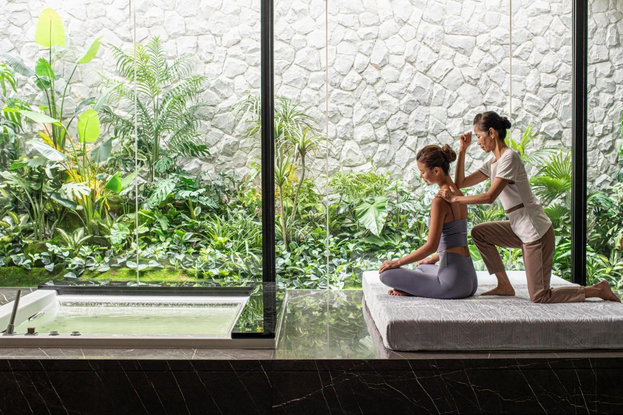 Four Seasons At Chao Phraya River Hotel
