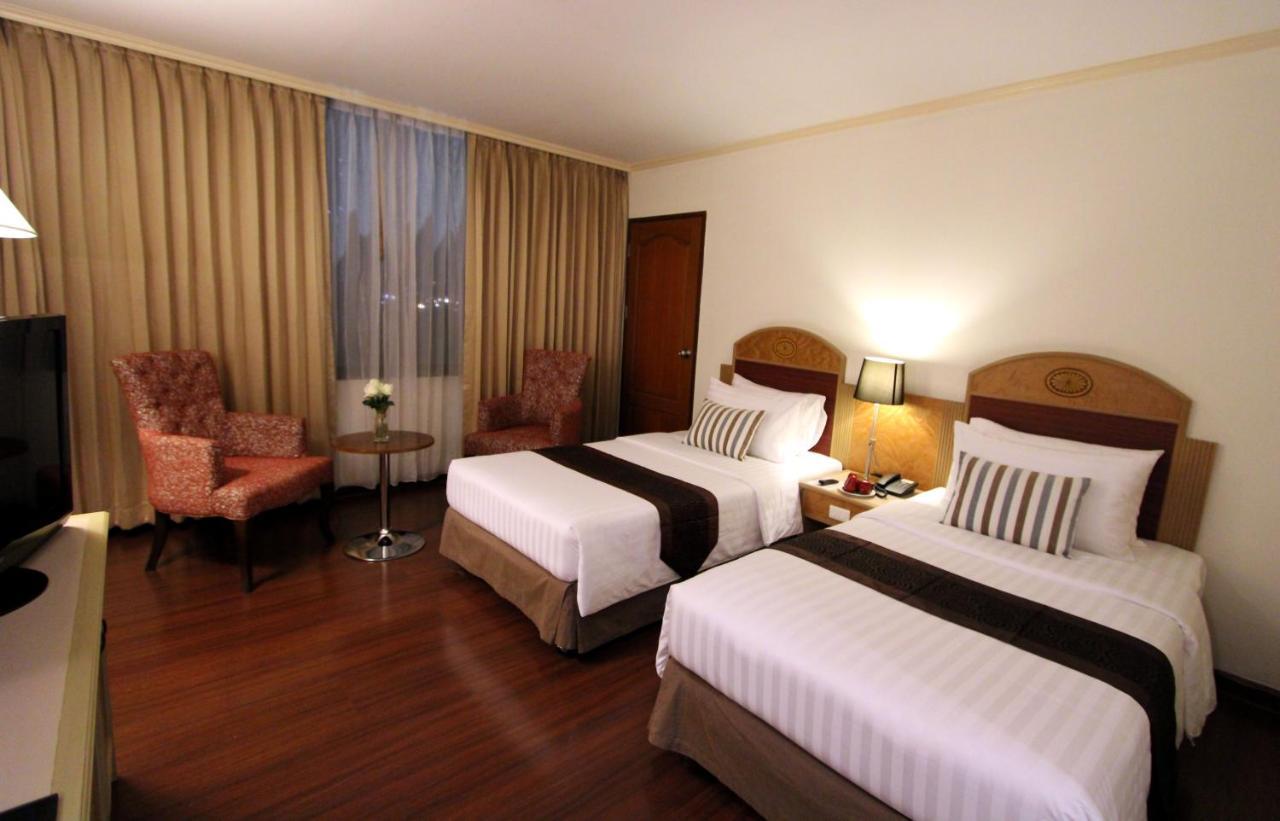 Grand Tower Rama 6 Hotel 4*