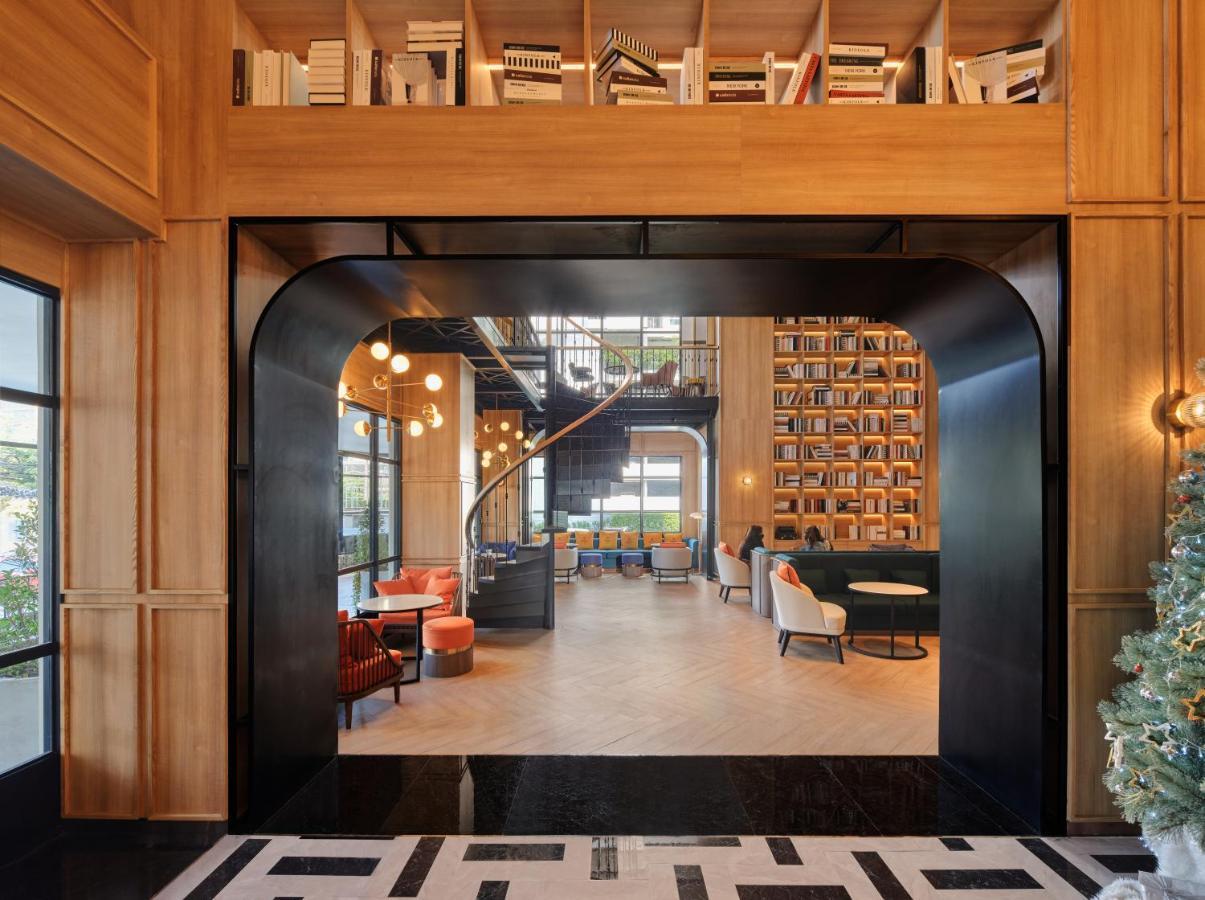 Graph Hotel