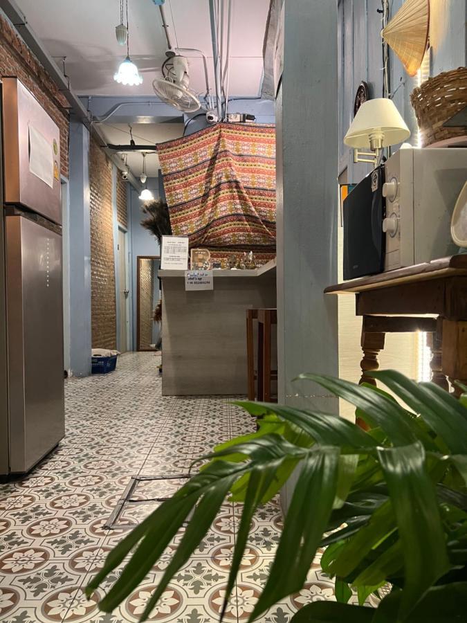 Baan Chanasongkram Hostel