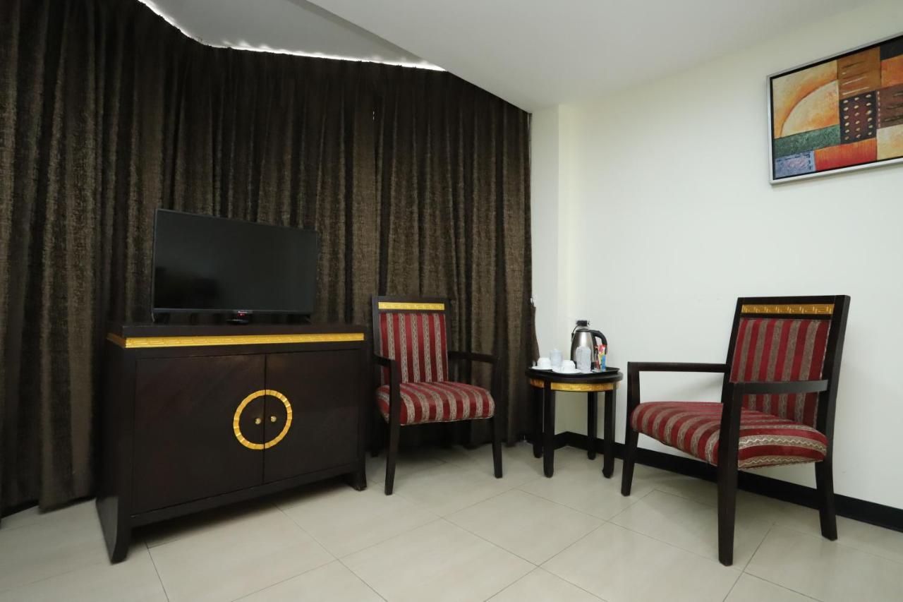 Lucky Palace Hotel 3*