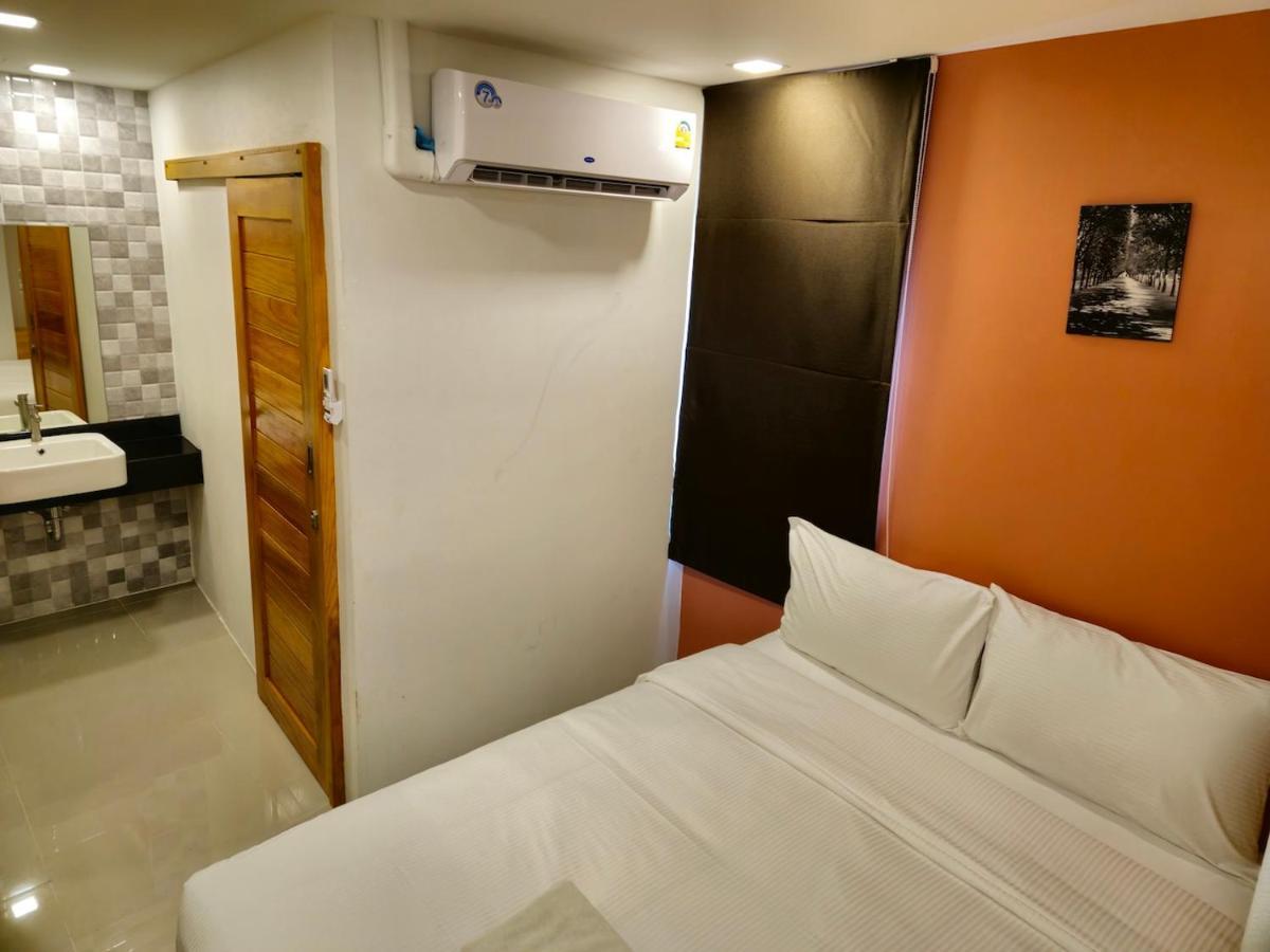 Sleepstation At Pratunam Hotel