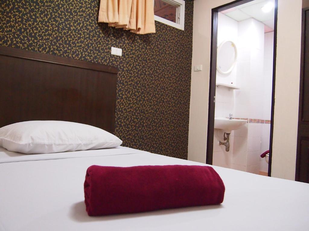 Four Sons Hotel Bangkok