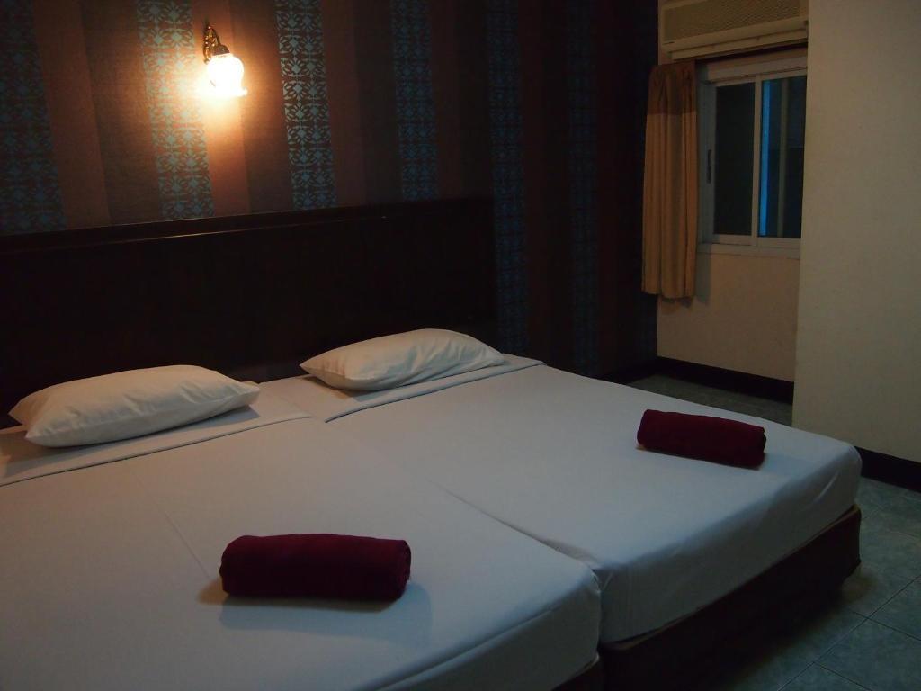 Four Sons Hotel 2*