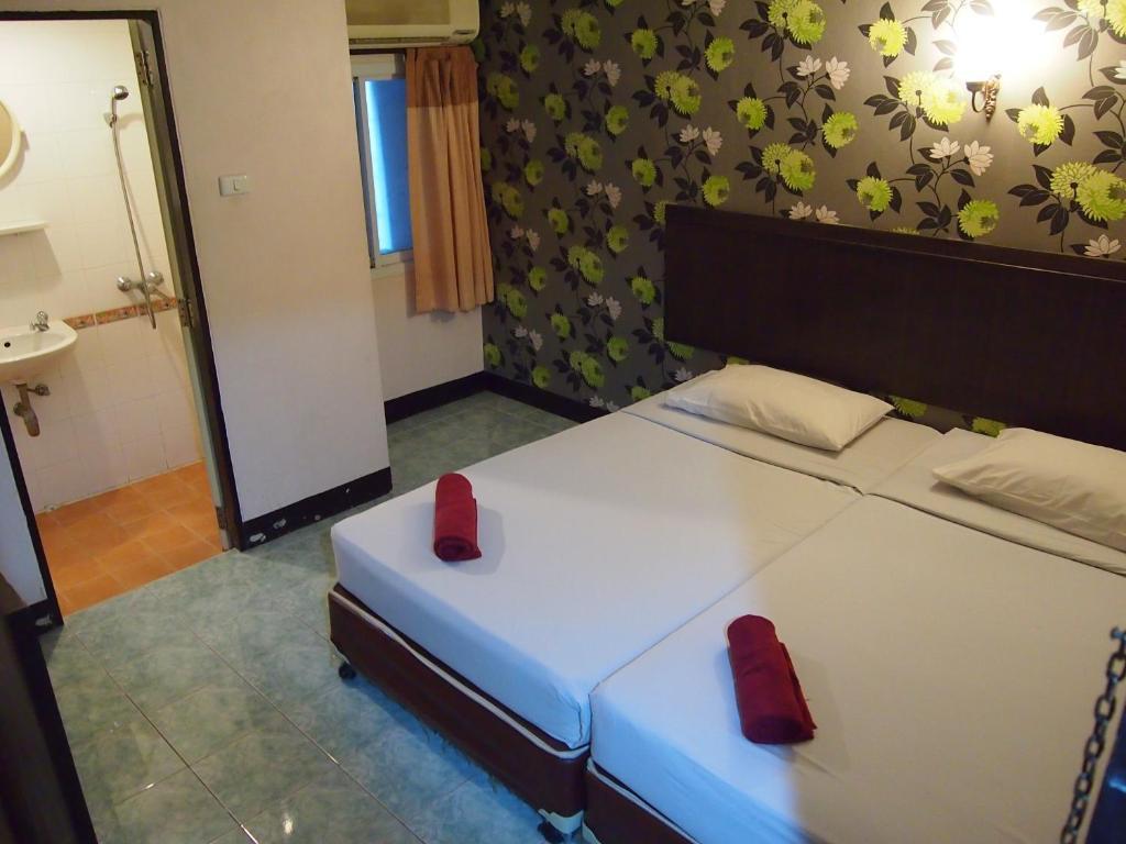 Four Sons Hotel Bangkok