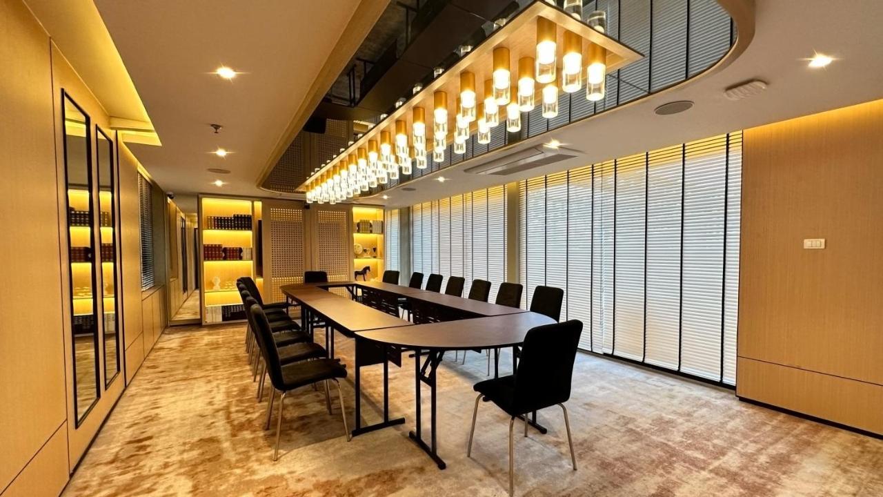 Ramada By Wyndham Sukhumvit 11 Hotel Bangkok