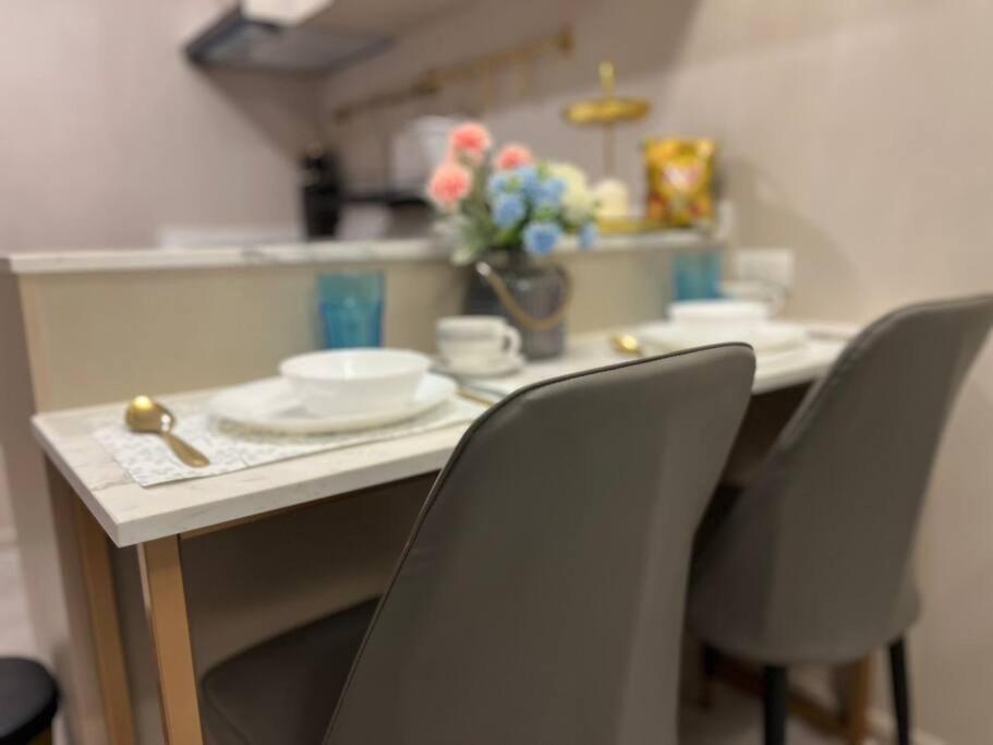 Maxxi Prime Ratchada - Sutthisan Near Jodfair Market *