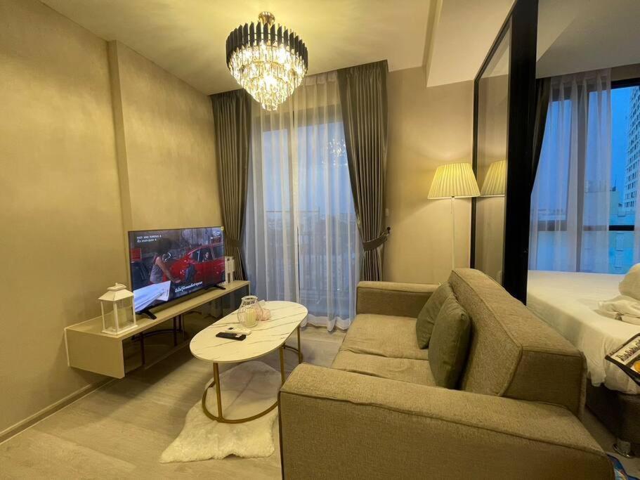 Maxxi Prime Ratchada - Sutthisan Near Jodfair Market