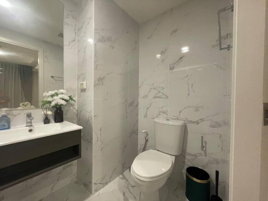 Apartamento Maxxi Prime Ratchada - Sutthisan Near Jodfair Market Banguecoque