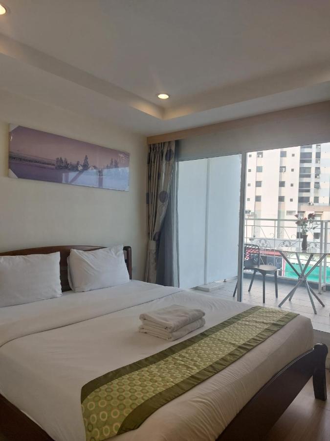 V Check Sukhumvit 22 Bangkok
