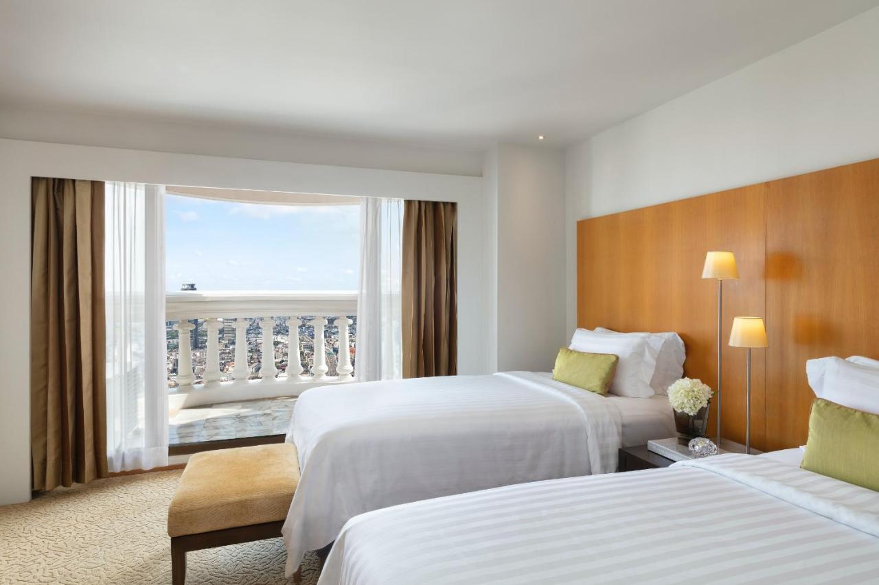 Tower Club At Lebua 5*