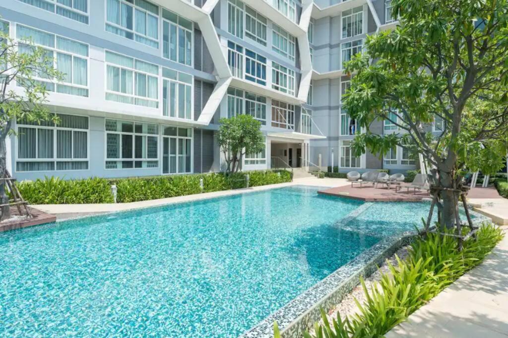 High-class 2bed Skyview Just 1-step From Bts Onnut * Bangkok