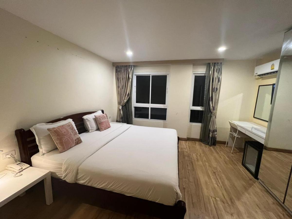 V Check Sukhumvit 22 Bangkok