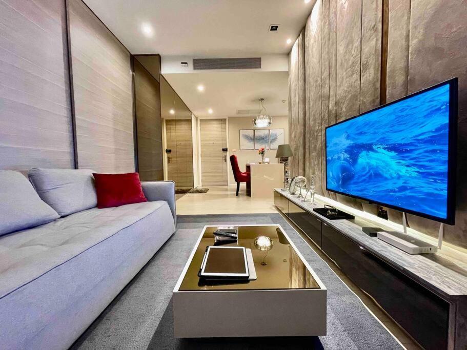 Luxurious In Prime Area Bangkok