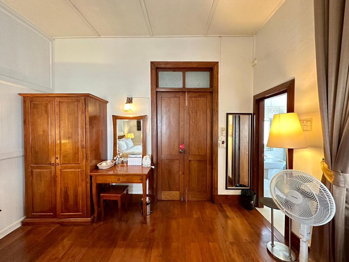 Dinsomon Hotel