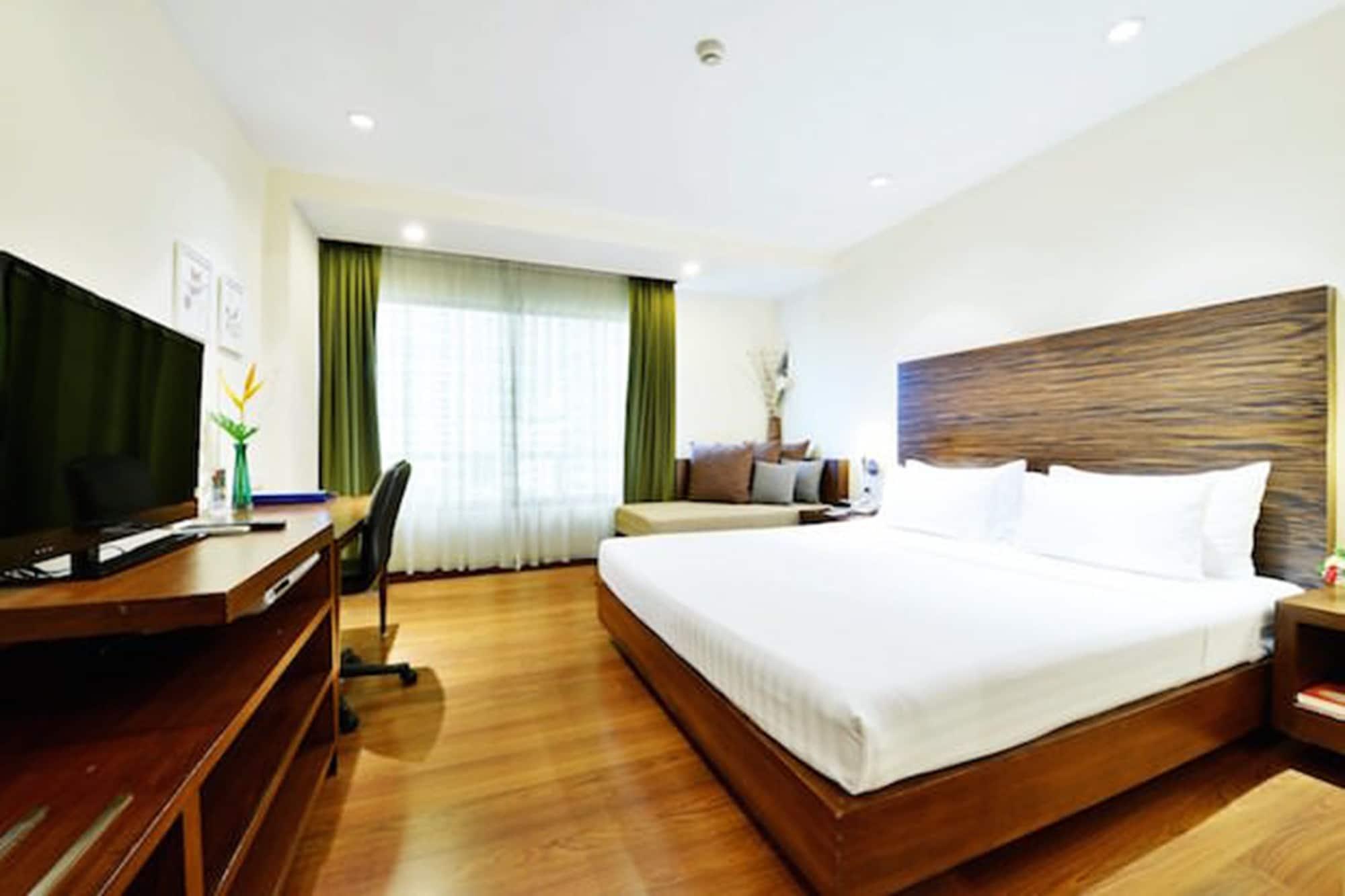 St. James Hotel 3*