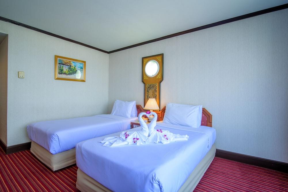 Alexander Hotel 5*