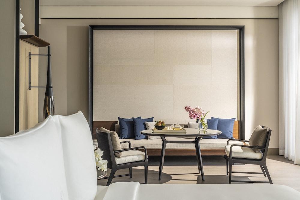 Four Seasons At Chao Phraya River