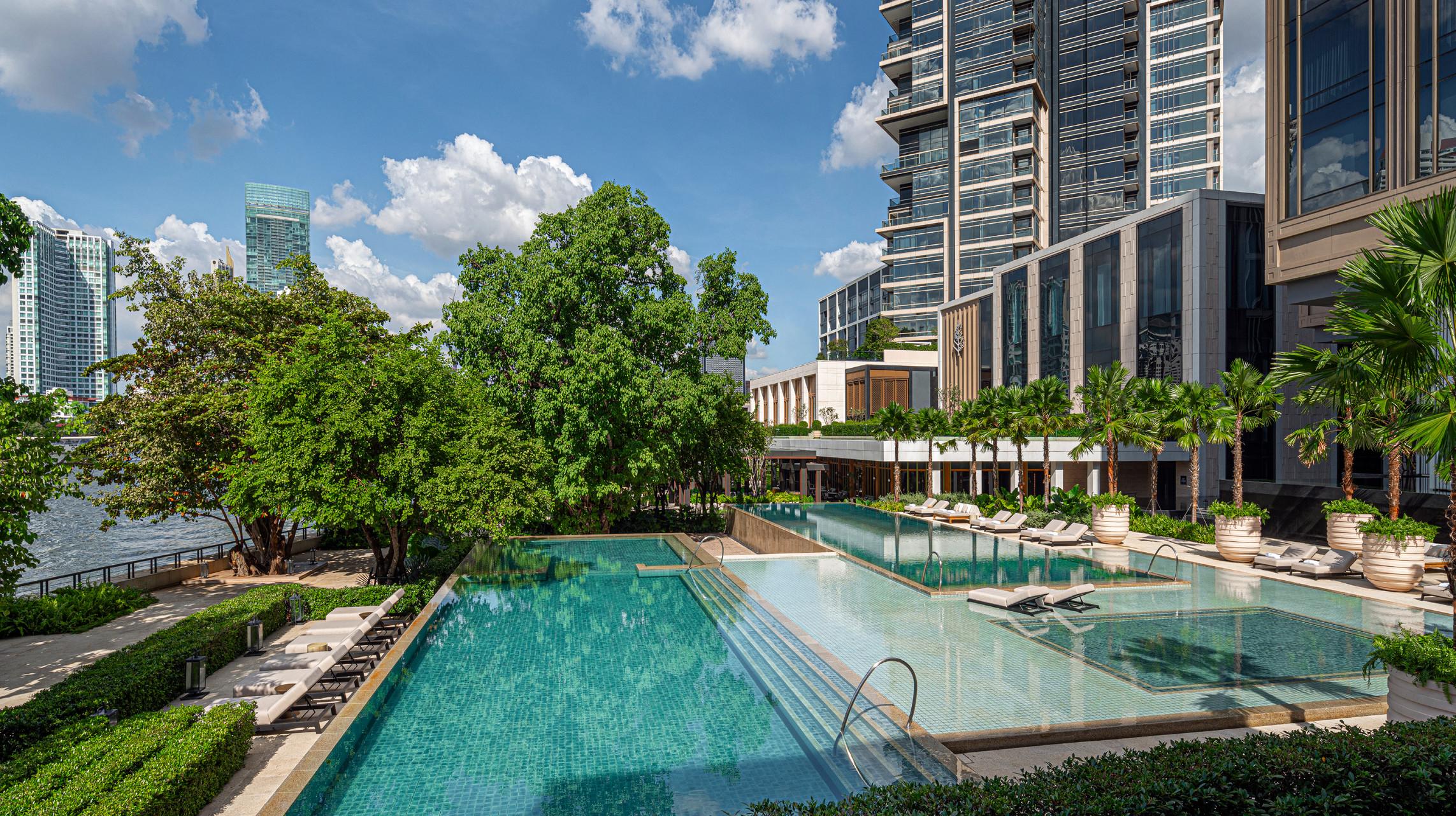 Four Seasons At Chao Phraya River Hotel