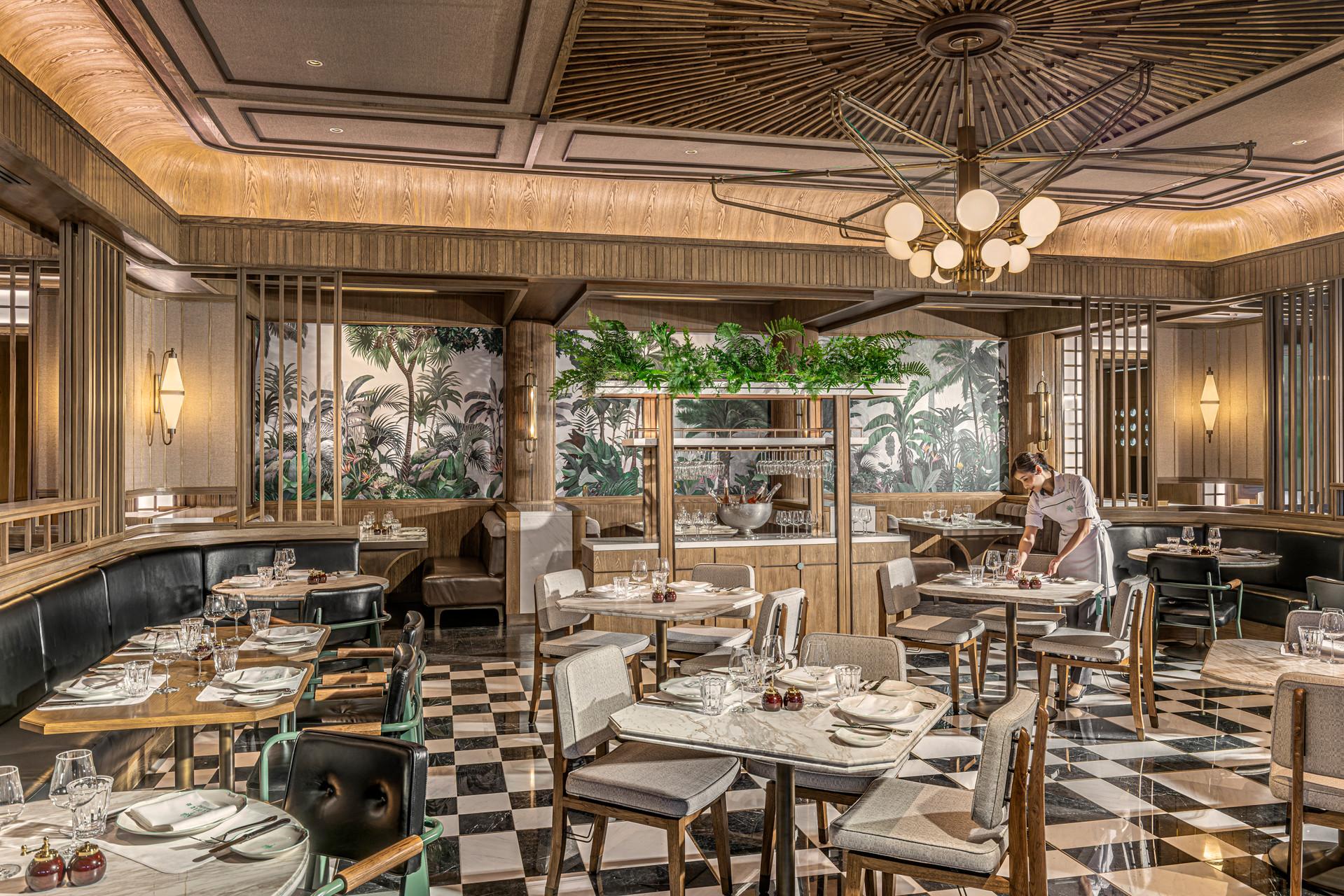 Four Seasons At Chao Phraya River
