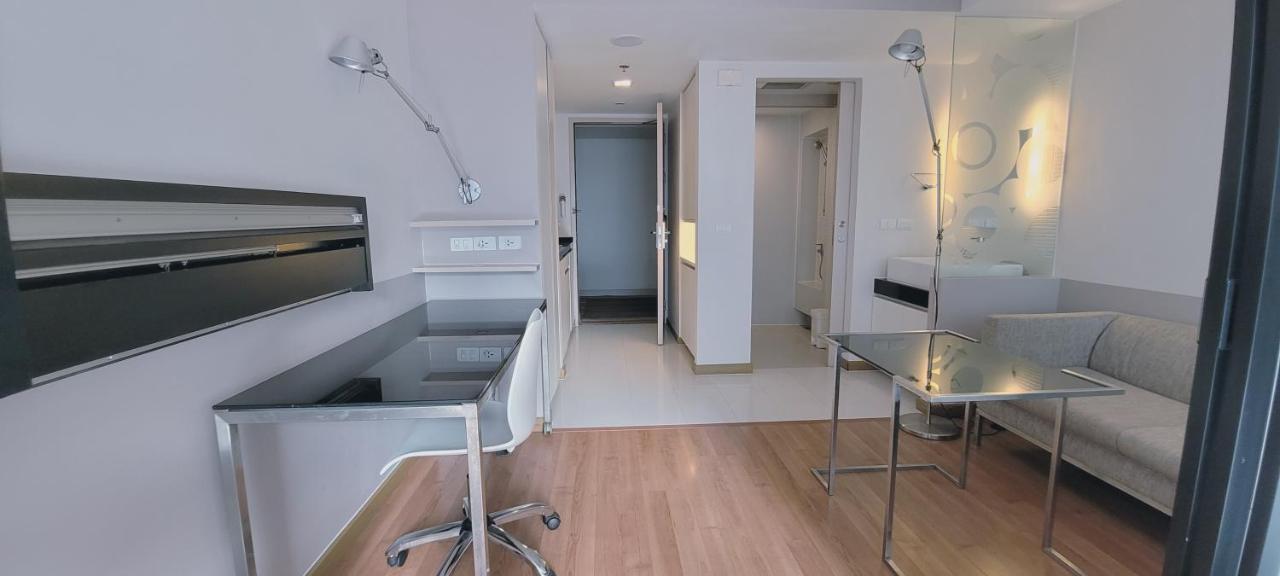 Twenty Three Hotel 3*
