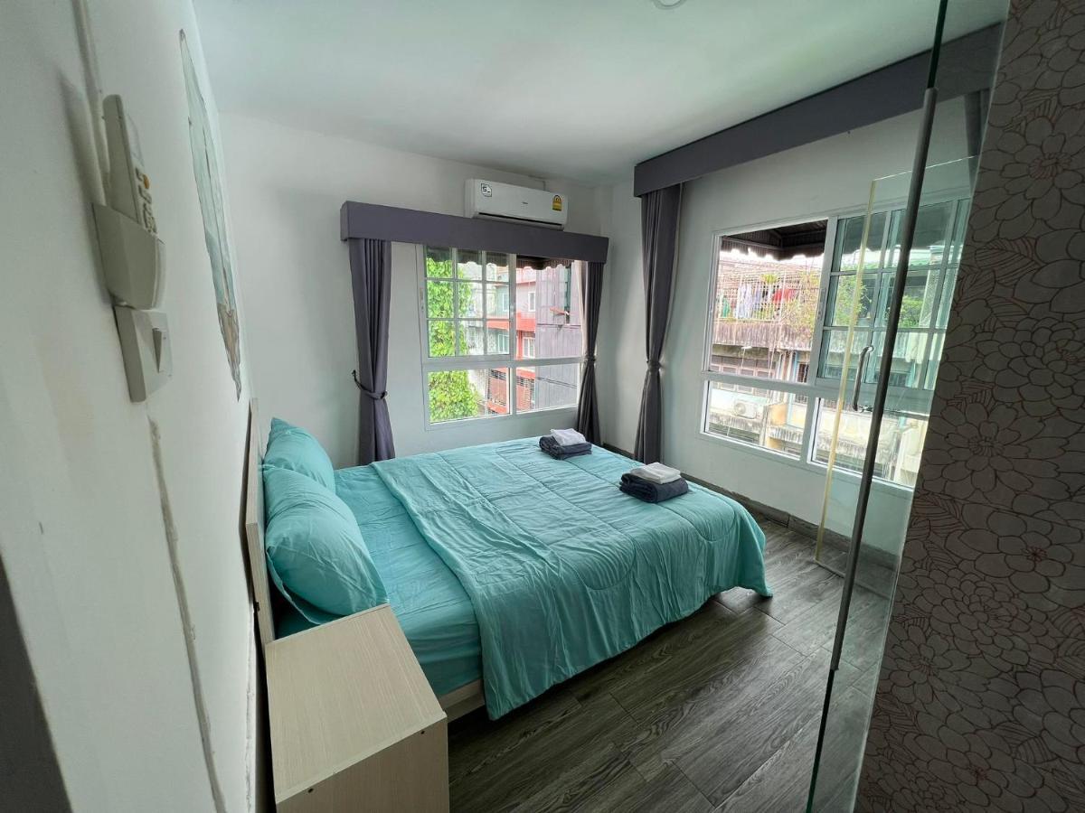 Hostel Comfy Crib Bangkok