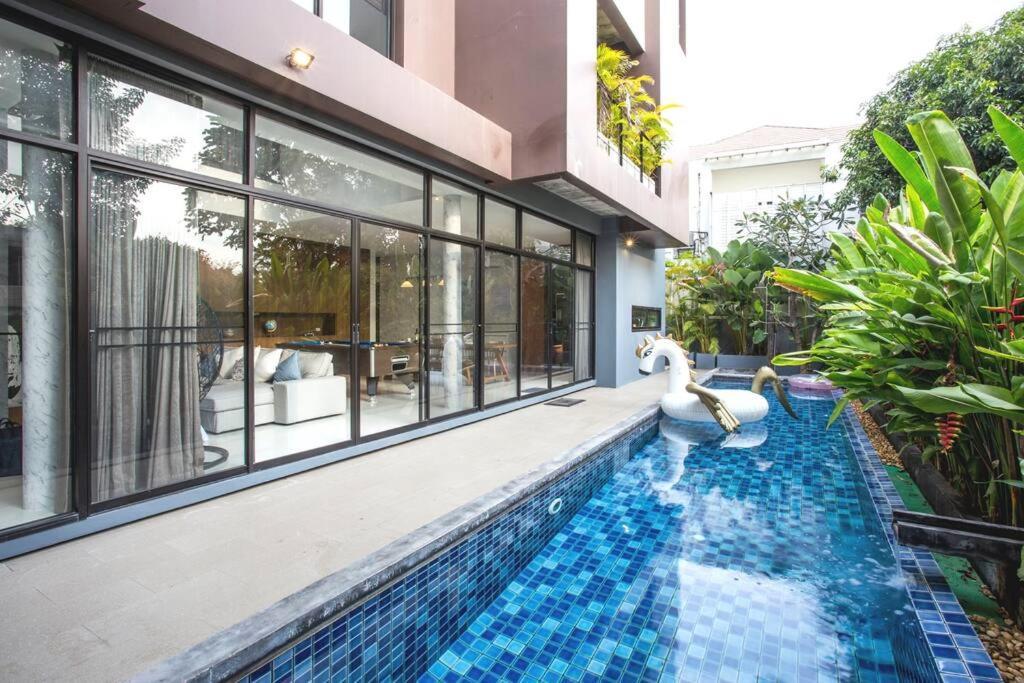 Luxury Pool Thonglor Pousada *
